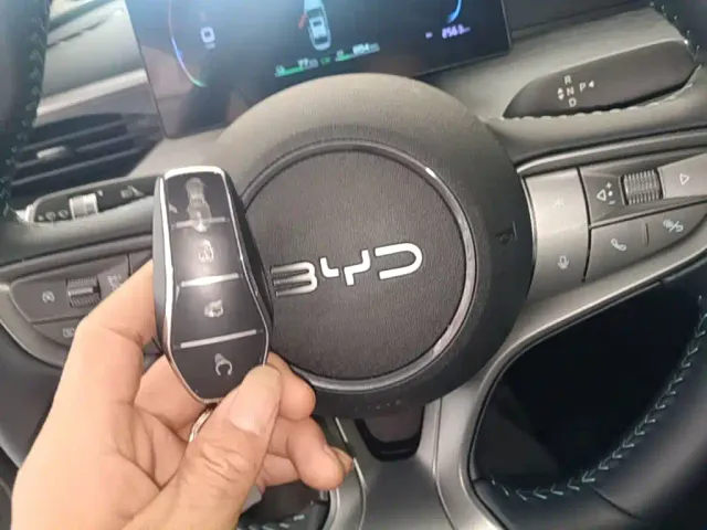 BYD Seal 05 DM-i — Фото автомобиля 8