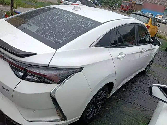 Dongfeng Yixuan — Фото автомобиля 6