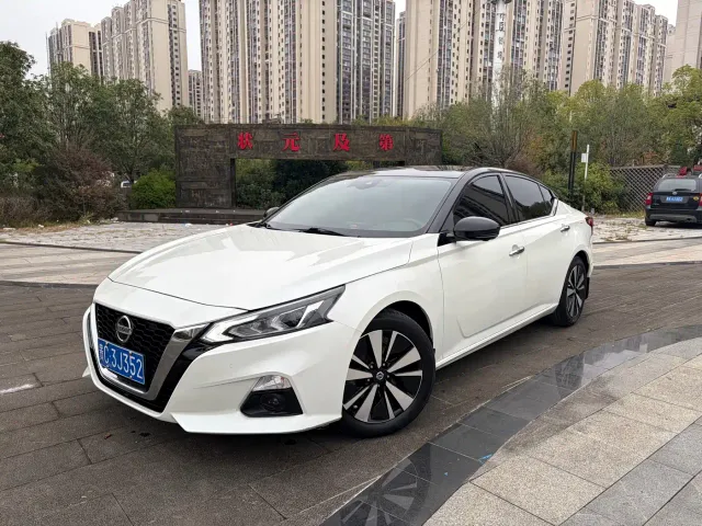 Фотография автомобиля — Nissan Teana