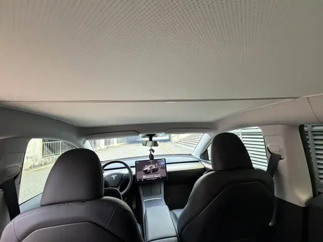 Tesla Model Y — Фото автомобиля 15