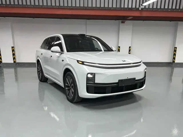 Li Auto L7 — Фото автомобиля 3