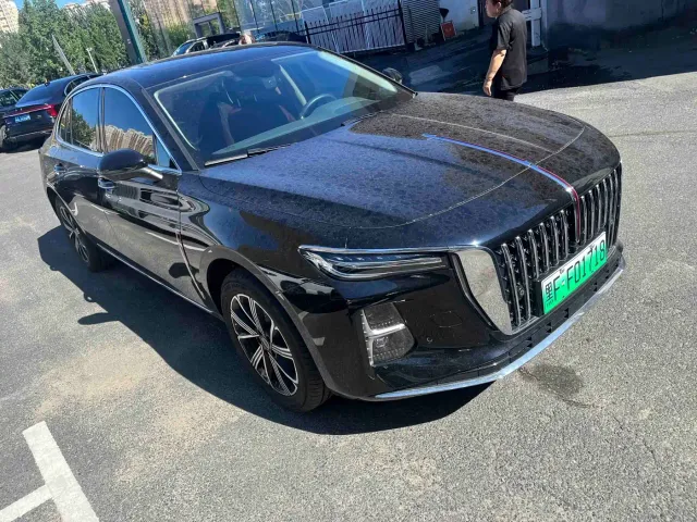 Hongqi H5 PHEV — Фото автомобиля 3