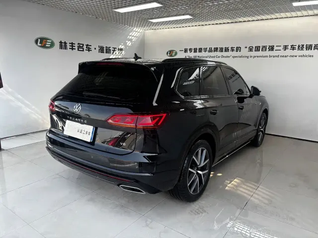 Volkswagen Touareg — Фото автомобиля 5