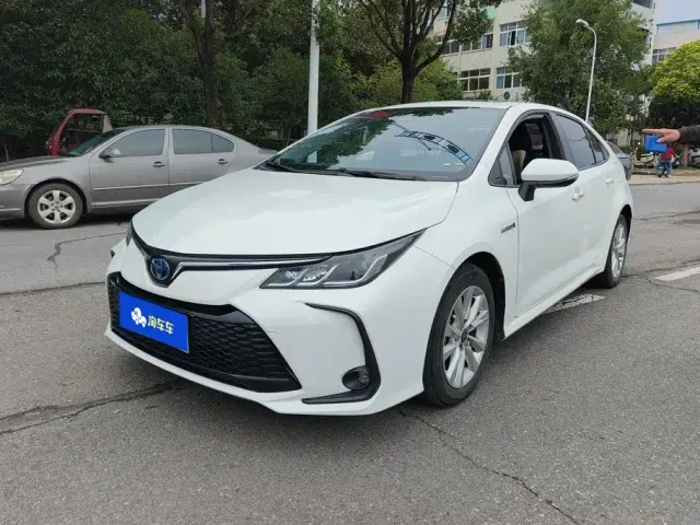 Фотография автомобиля — Toyota Corolla