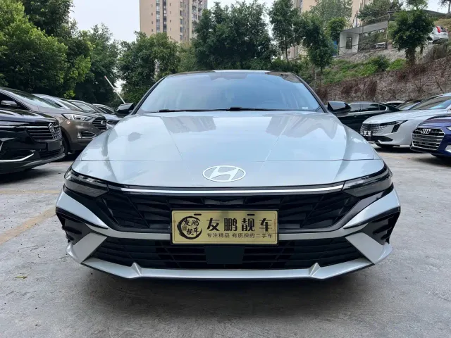 Hyundai Elantra — Фото автомобиля 2