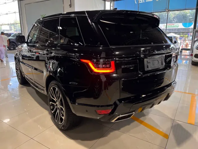 Land Rover Range Rover Sport — Фото автомобиля 19