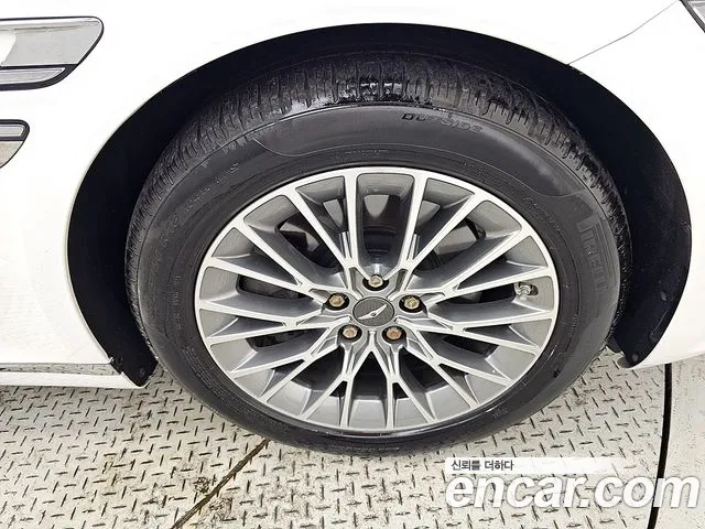 Genesis G80 Бензин 2.5 турбо AWD — Фото автомобиля 5