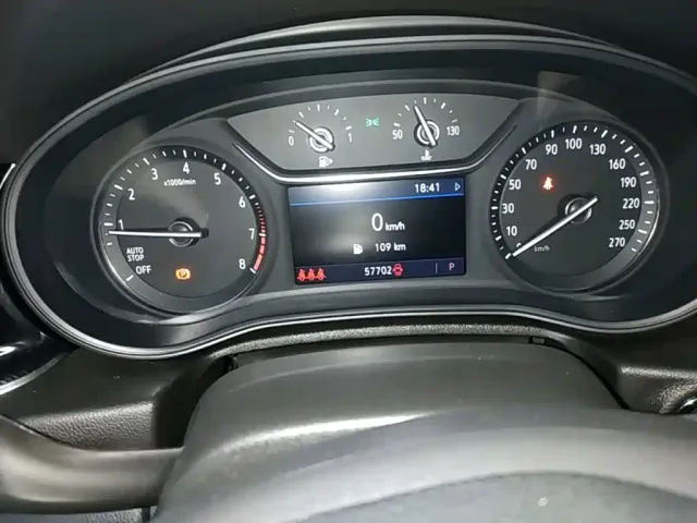 Buick Regal — Фото автомобиля 11