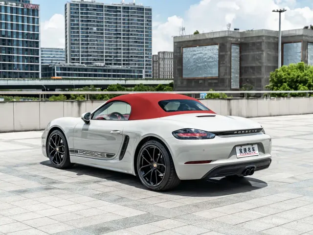 Porsche 718 — Фото автомобиля 9