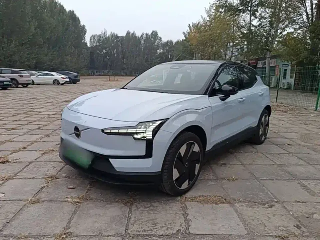 Фотография автомобиля — Volvo EX30