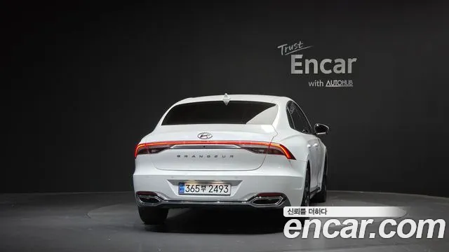Hyundai Grandeur — Фото автомобиля 3