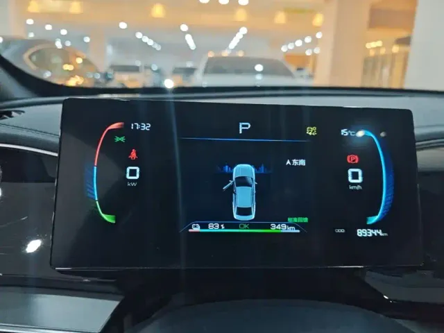BYD Qin PLUS — Фото автомобиля 8
