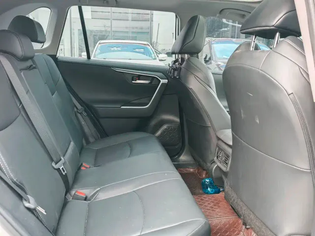 Toyota Wildlander — Фото автомобиля 3