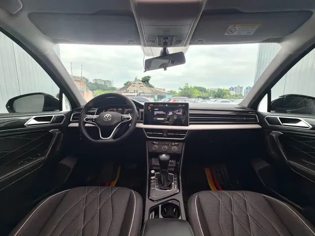 Volkswagen Tiguan L — Фото автомобиля 18