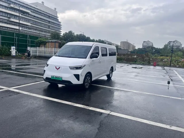 Фотография автомобиля — Wuling Yangguang