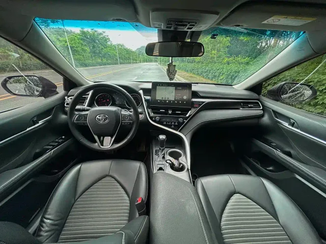 Toyota Camry — Фото автомобиля 10