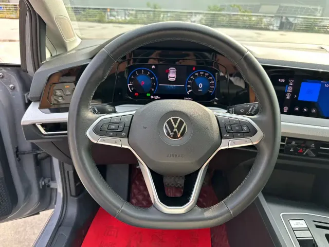 Volkswagen Golf — Фото автомобиля 14