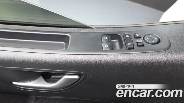 Hyundai Staria — Фото автомобиля 26