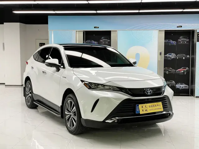 Toyota Harrier — Фото автомобиля 3