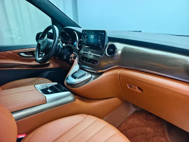 Rhein Auto Traveler — Фото автомобиля 15