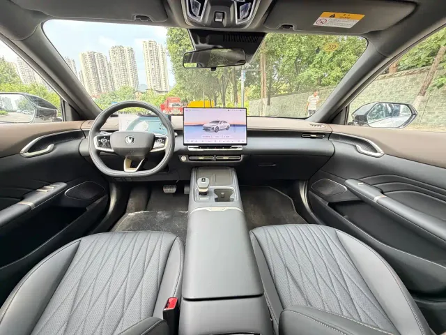 Changan Eado — Фото автомобиля 9