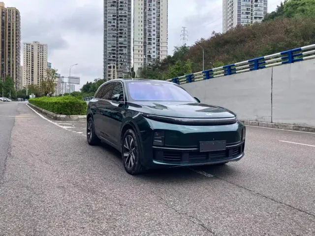 Li Auto L7 — Фото автомобиля 3