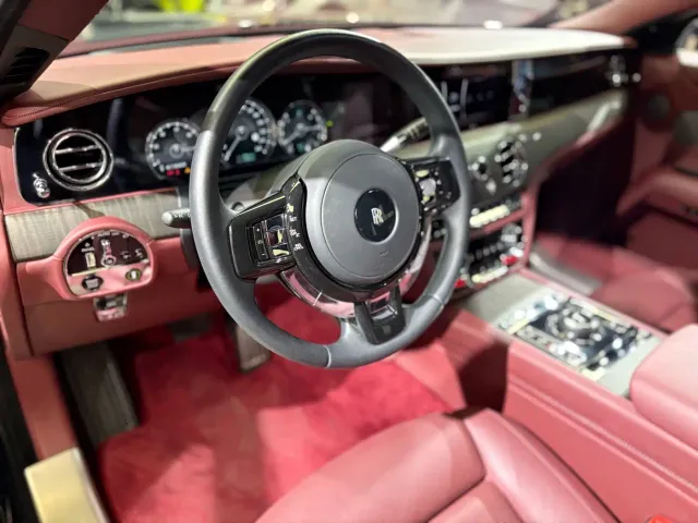 Rolls-Royce Ghost — Фото автомобиля 11
