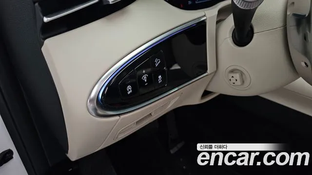 Genesis GV70 — Фото автомобиля 17
