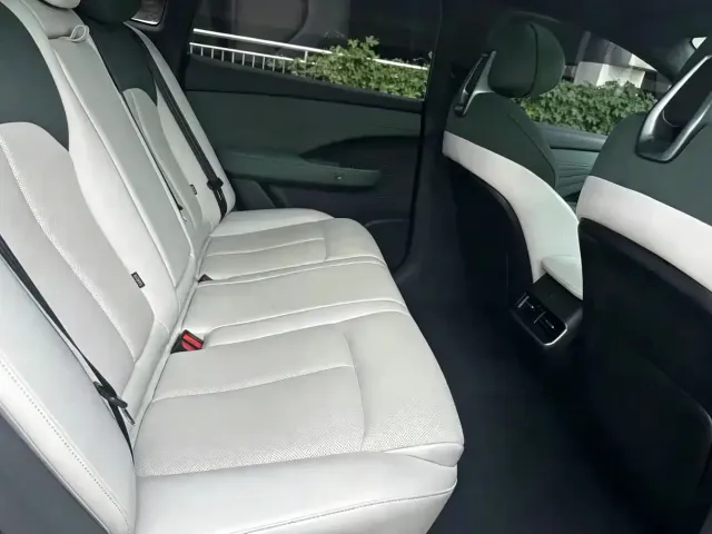 Nissan N7 — Фото автомобиля 6