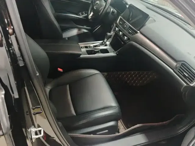Honda Accord — Фото автомобиля 8