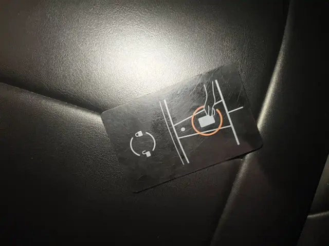 Tesla Model Y — Фото автомобиля 8