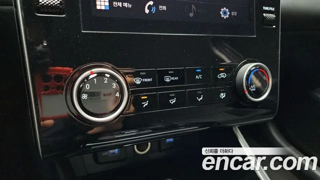 Hyundai Tucson Tucson (NX4) Дизель 2.0 2WD — Фото автомобиля 17