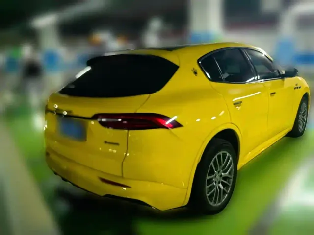 Maserati Grecale — Фото автомобиля 6