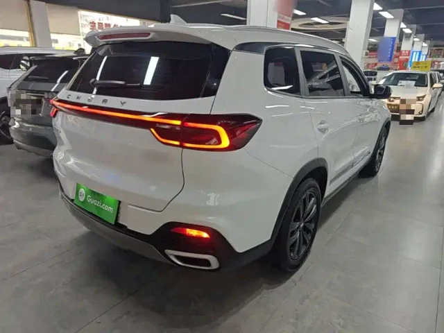 Chery Tiggo 8 — Фото автомобиля 6
