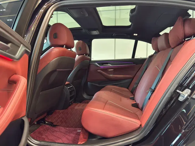 BMW 5 Series — Фото автомобиля 6