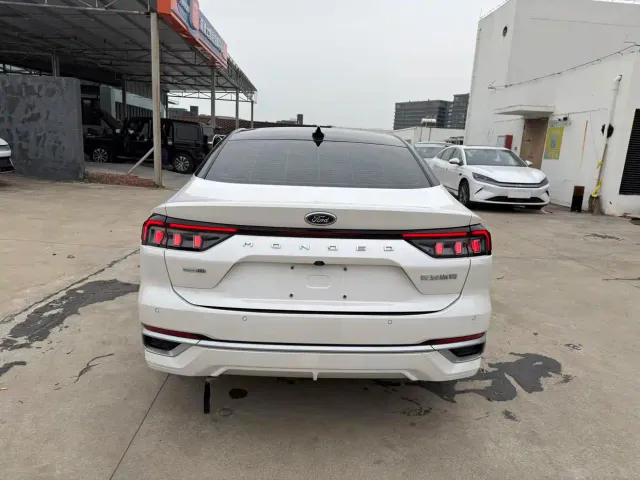 Ford Mondeo — Фото автомобиля 11