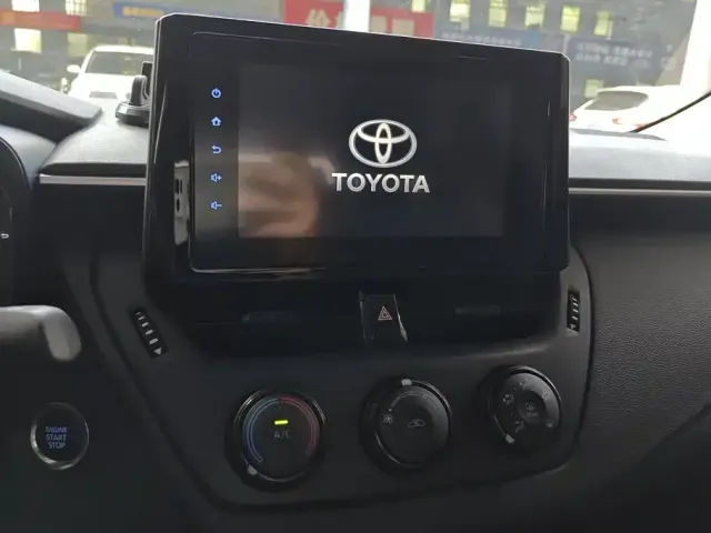 Toyota Corolla — Фото автомобиля 13