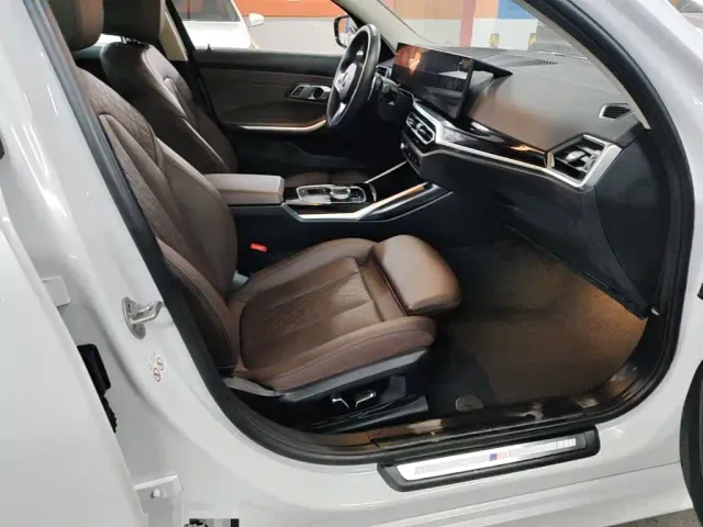 BMW 3 Series — Фото автомобиля 8