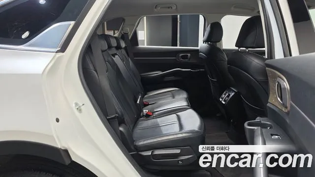 Kia Sorento Sorento 4-е поколение Бензин 2.5T 2WD — Фото автомобиля 10