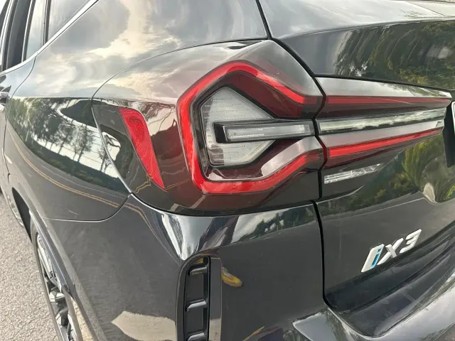 BMW iX3 — Фото автомобиля 16