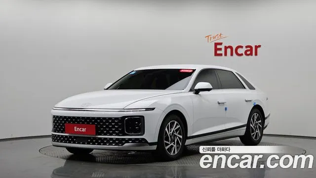 Hyundai Grandeur Grandeur (GN7) 2.5 Бензин 2WD — Фото автомобиля 11