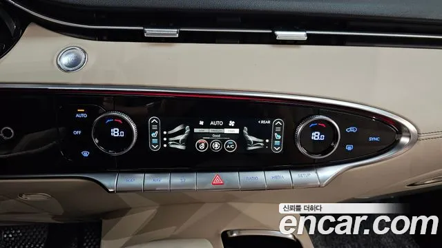 Genesis GV70 — Фото автомобиля 18