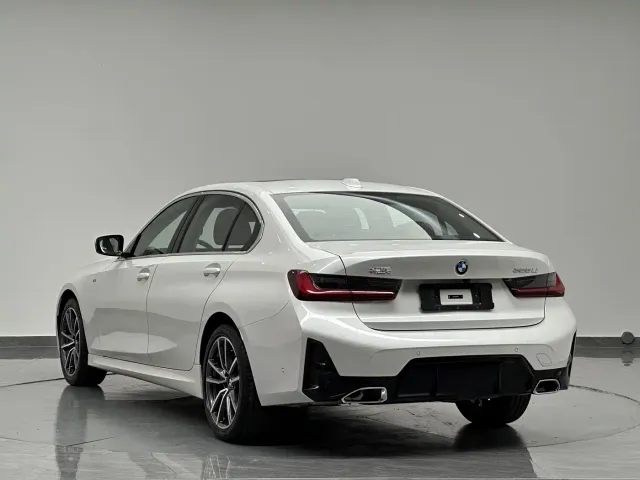 BMW 3 Series — Фото автомобиля 5