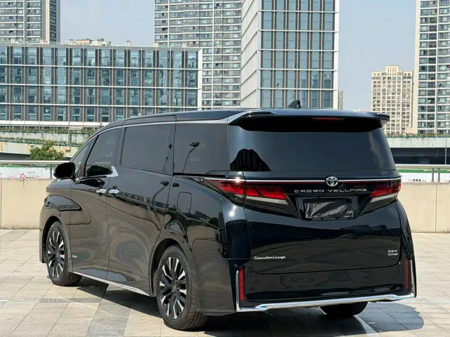Toyota Vellfire — Фото автомобиля 7