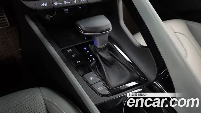 Hyundai Avante CN7 — Фото автомобиля 9