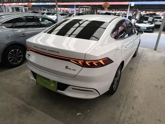 BYD Qin PLUS — Фото автомобиля 6