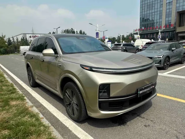 Li Auto L9 — Фото автомобиля 3