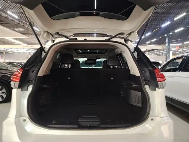 Nissan X-Trail — Фото автомобиля 18