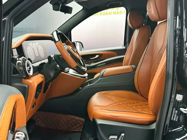 Mercedes-Benz Vito 2023 2.0T Elite 7-Seater — Фото автомобиля 9