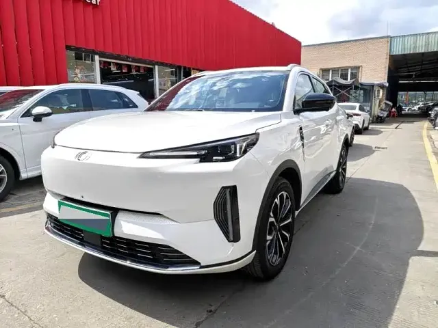 Фотография автомобиля — Changan Qiyuan Q05